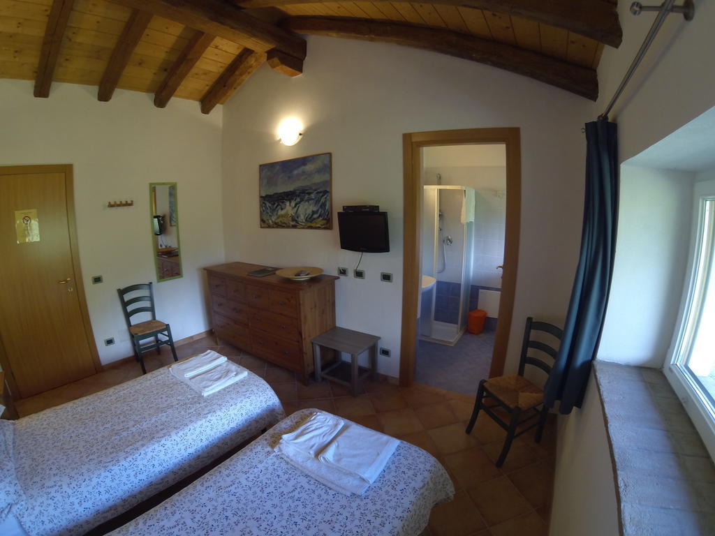 Al Campo Di Sotto Bed & Breakfast Buia Chambre photo